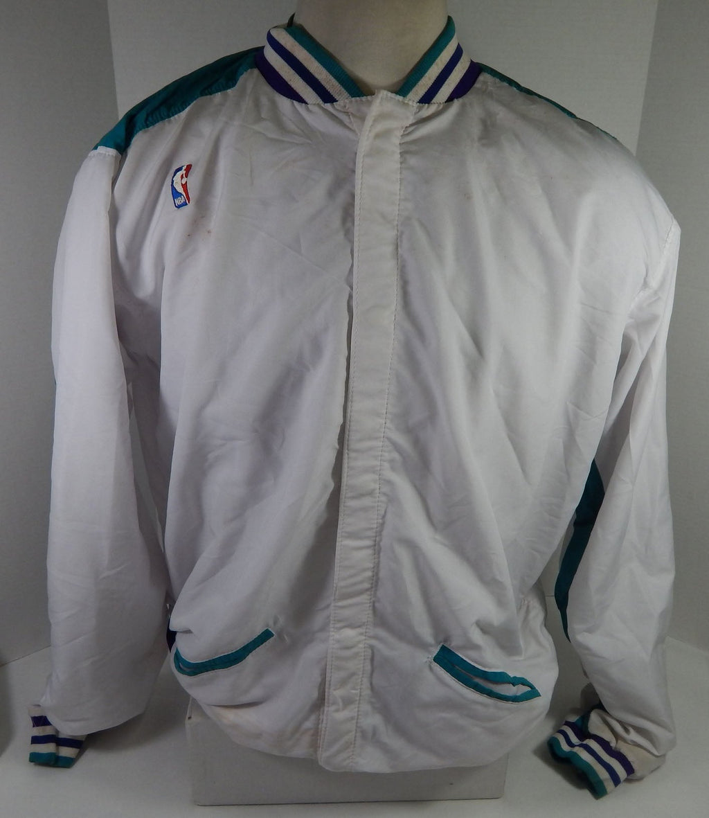 1991-92 Charlotte Hornets Game Issued White Jacket 46+3 DP58714 - DP58714