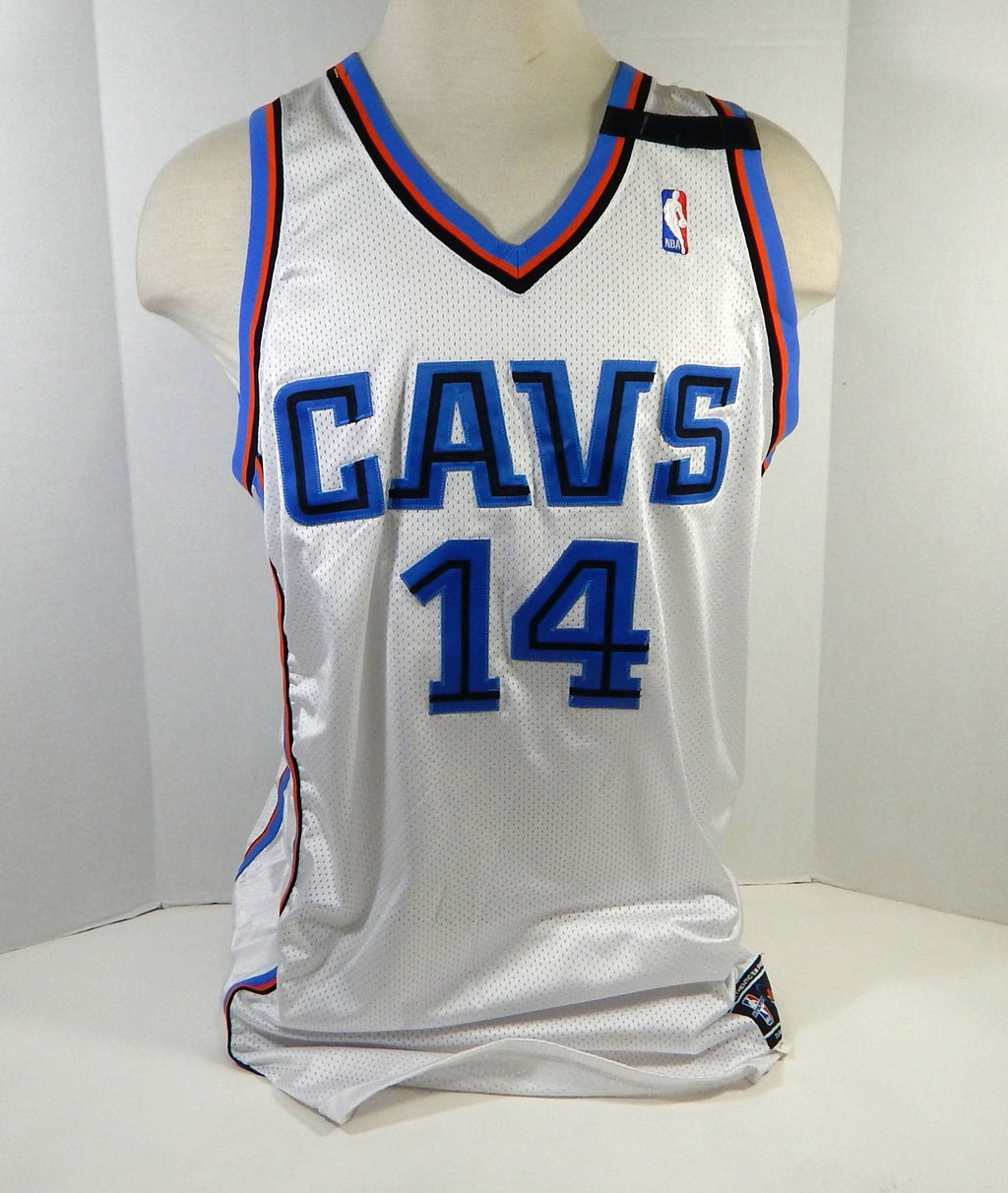 1999-00 Cleveland Cavaliers Mark Hendrickson #14 Game Used Jersey Chamberlin B 9 - DP15879