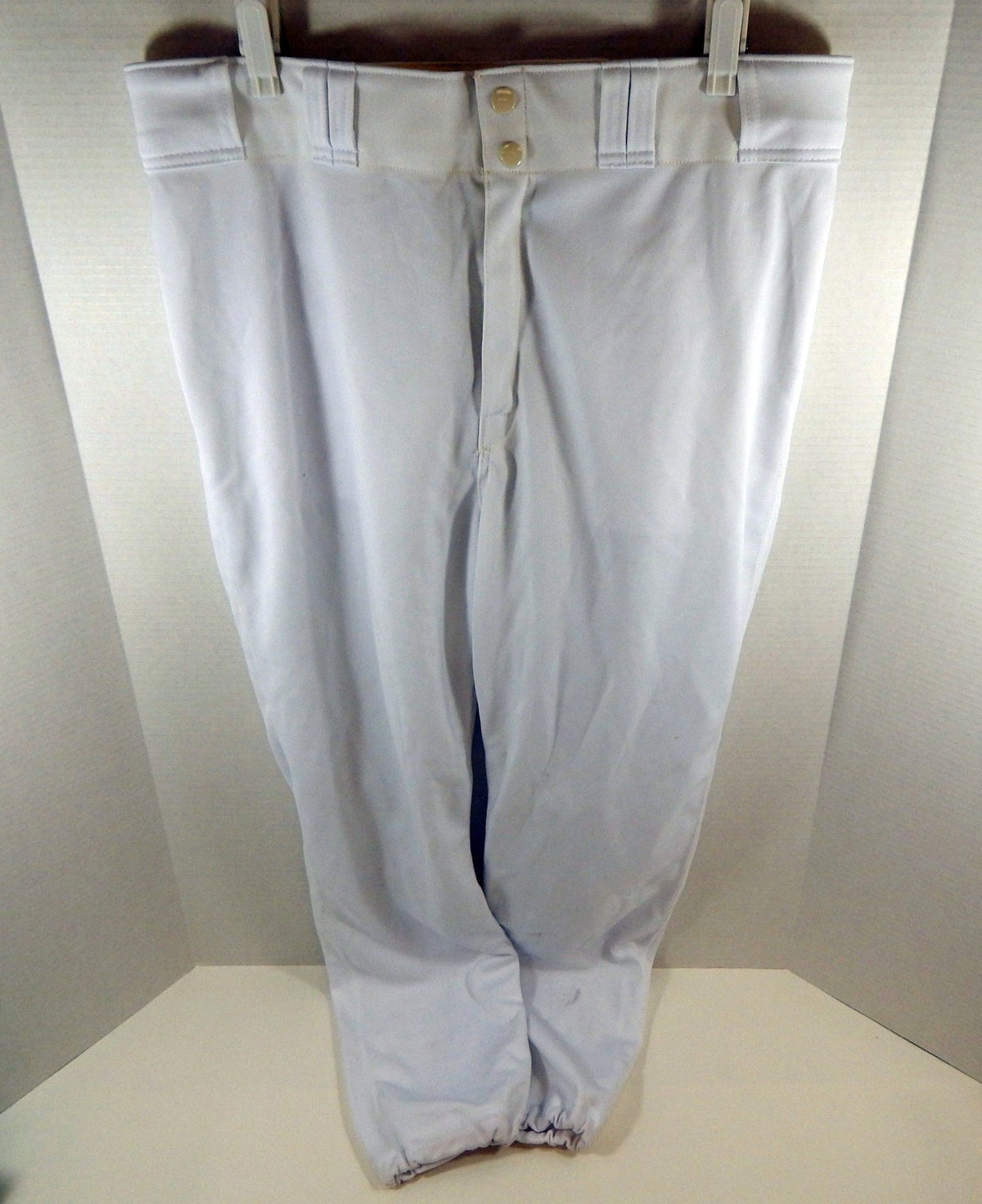1999 Pittsburgh Pirates Gene Lamont #32 Game Used White Pants 40-28 DP51527 - DP51527
