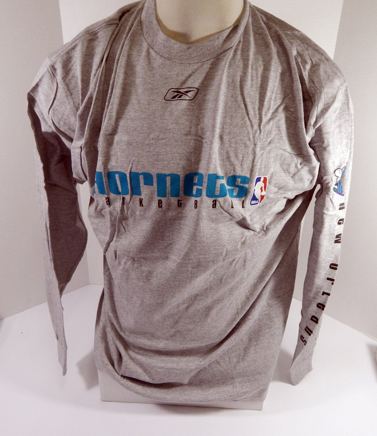 2000s Charlotte Hornets Team Issued Grey Longsleeve Shirt L DP61977 - DP61977