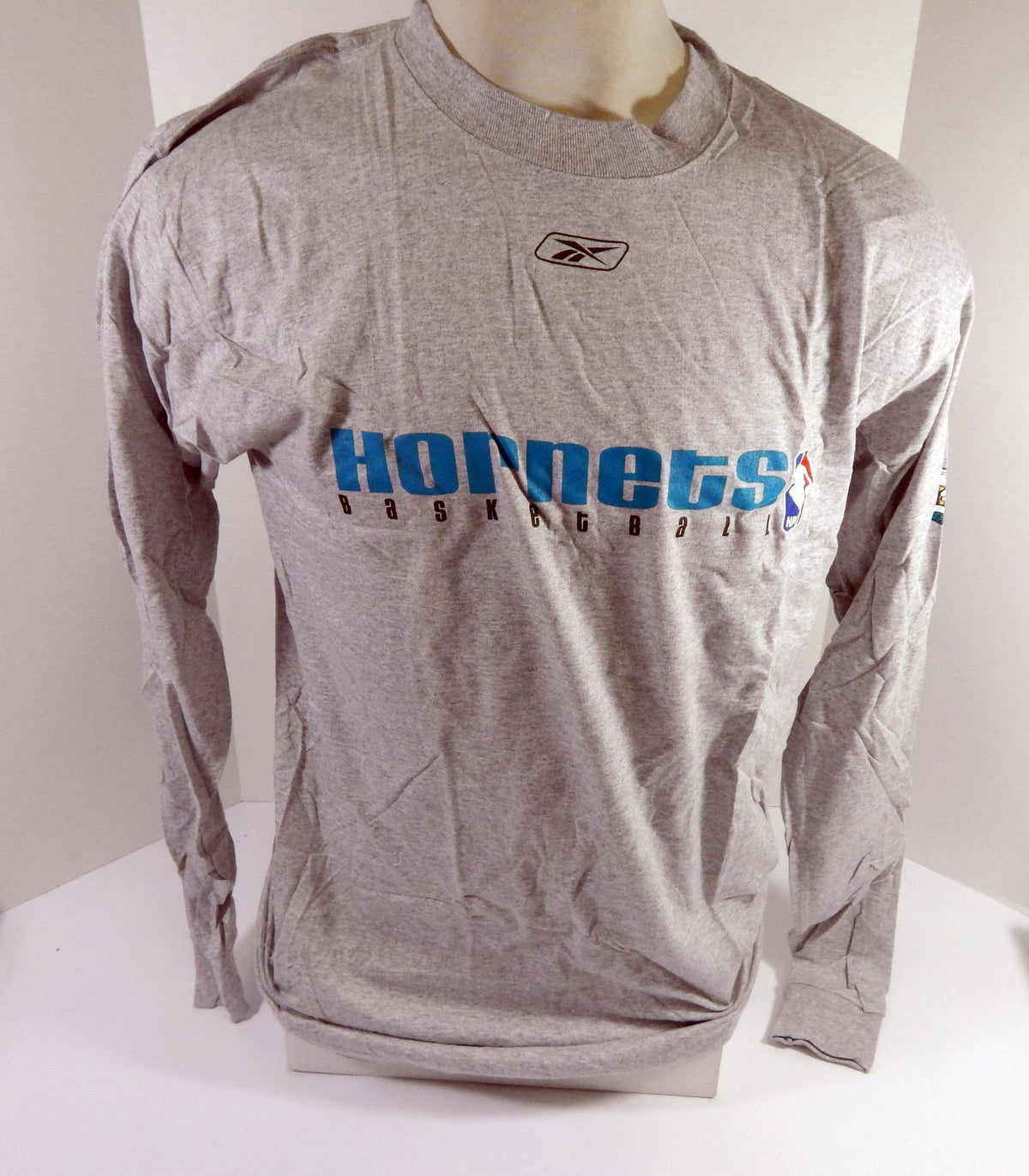 2000s Charlotte Hornets Team Issued Grey Longsleeve Shirt M DP61980 - DP61980