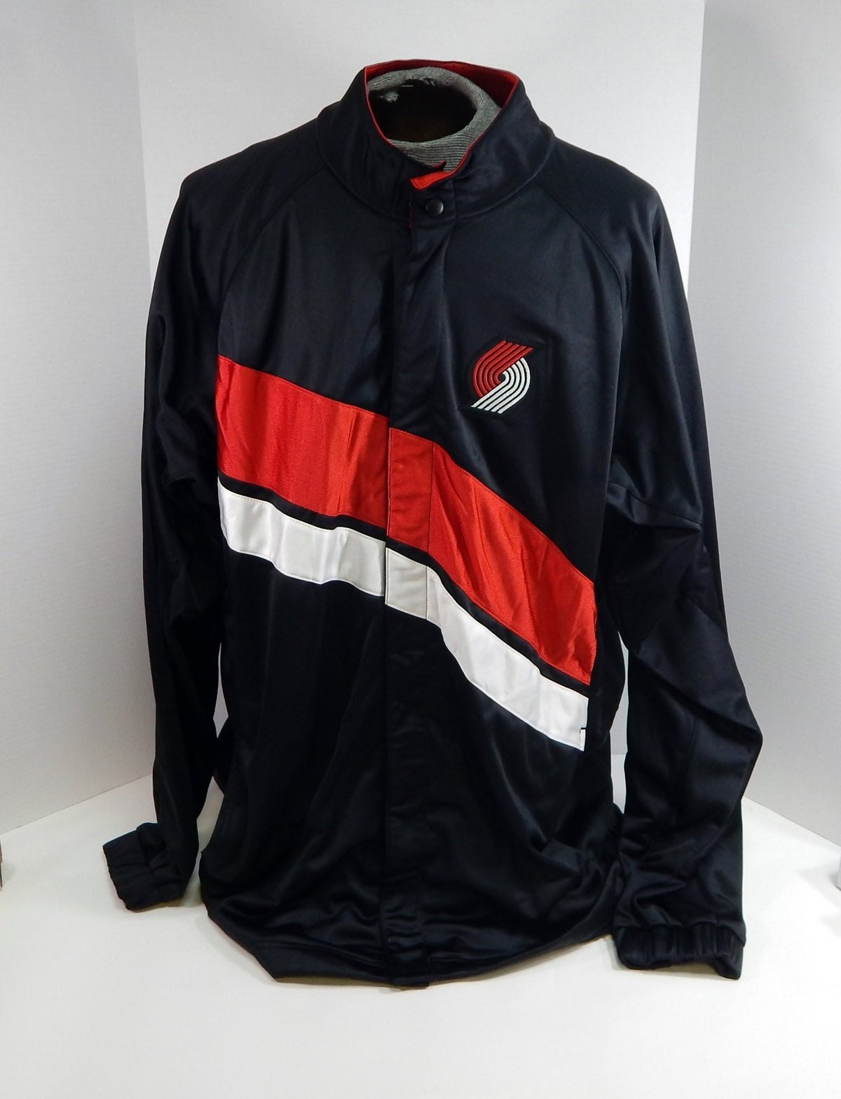 2000s Portland Trailblazers GameIssued Black Warm Up Jacket XL DP51306 - DP51306