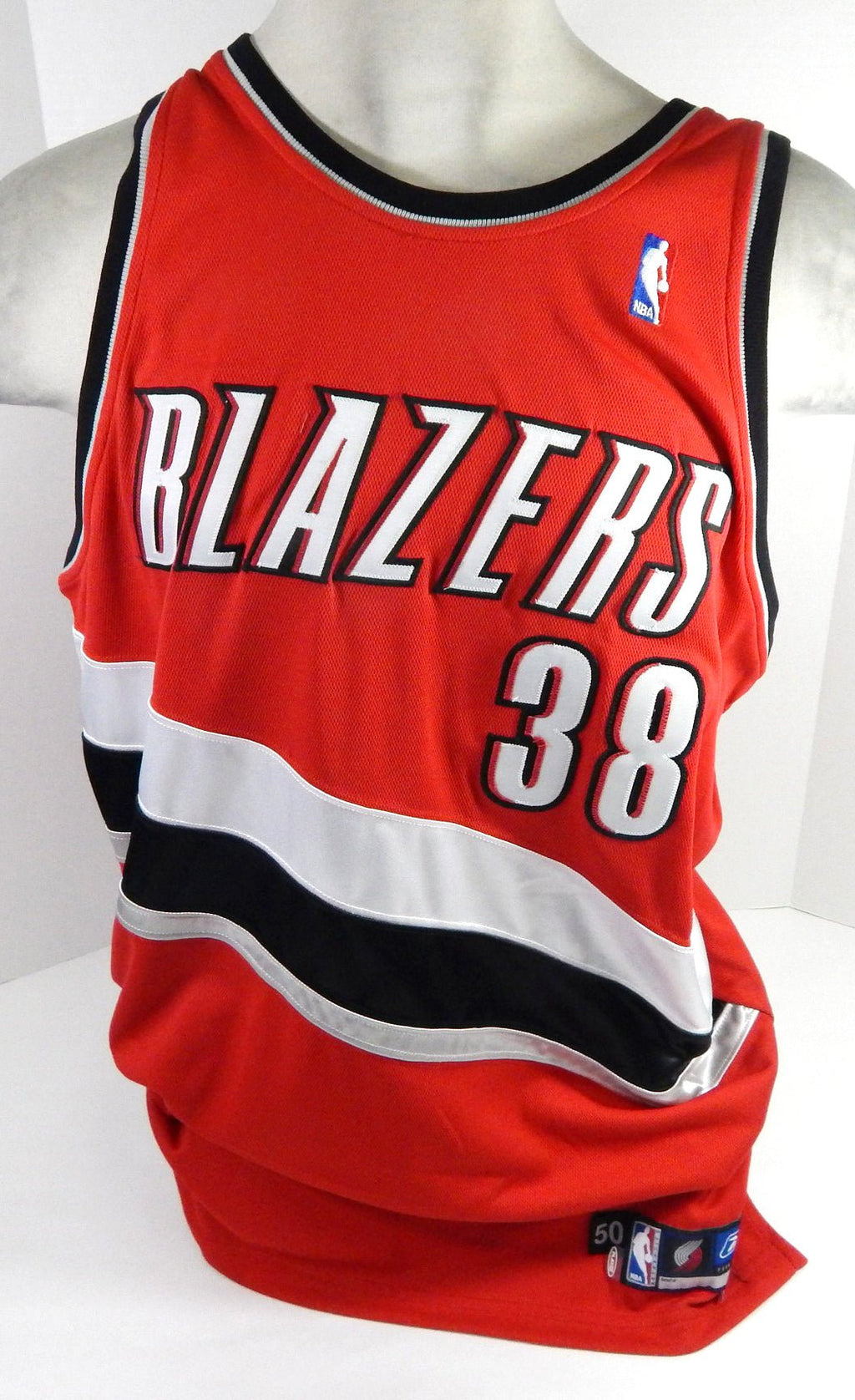 2005-2006 Portland Trail Blazers Viktor Khryapa #38 Game Issued Red Jersey 50 8 - DP59668