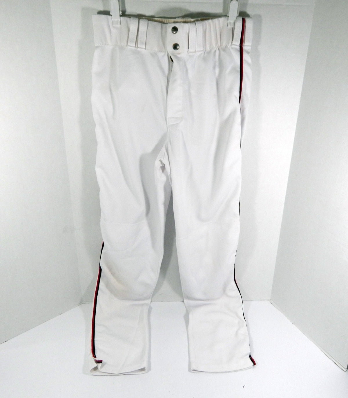 2009 Indiana Hoosiers Game Used White Pants DP57065 - DP57065
