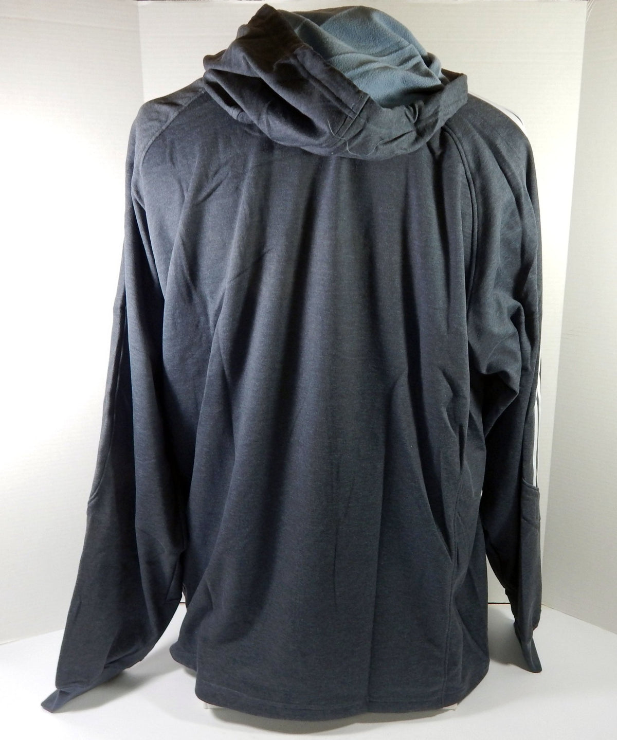 2010-11 New Orleans Hornets Team Issued Grey Hoodie Sweatshirt 2XL DP59467 - DP59467