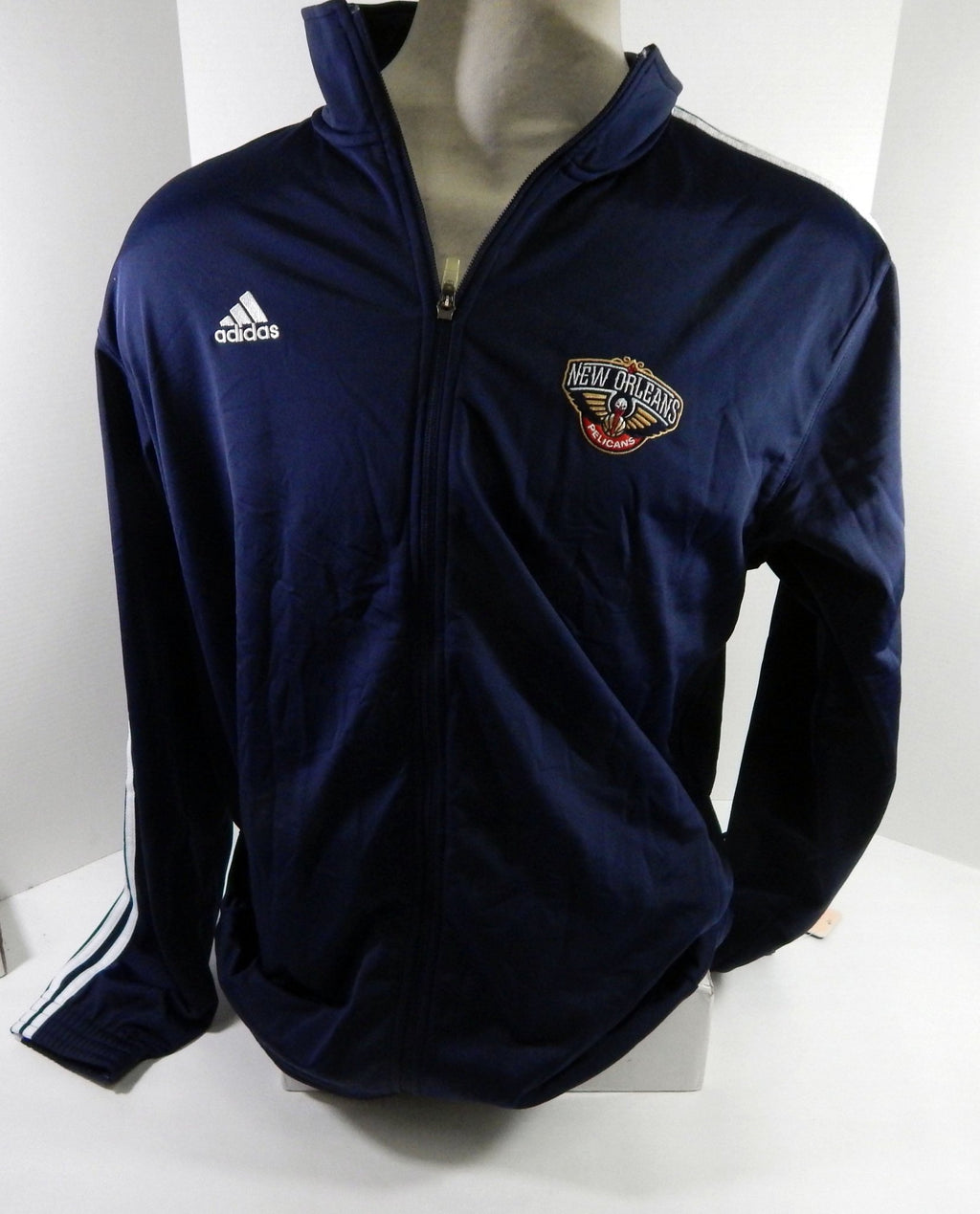 2010-11 New Orleans Hornets Team Issued Navy Travel Jacket XLT DP64873 - DP64873