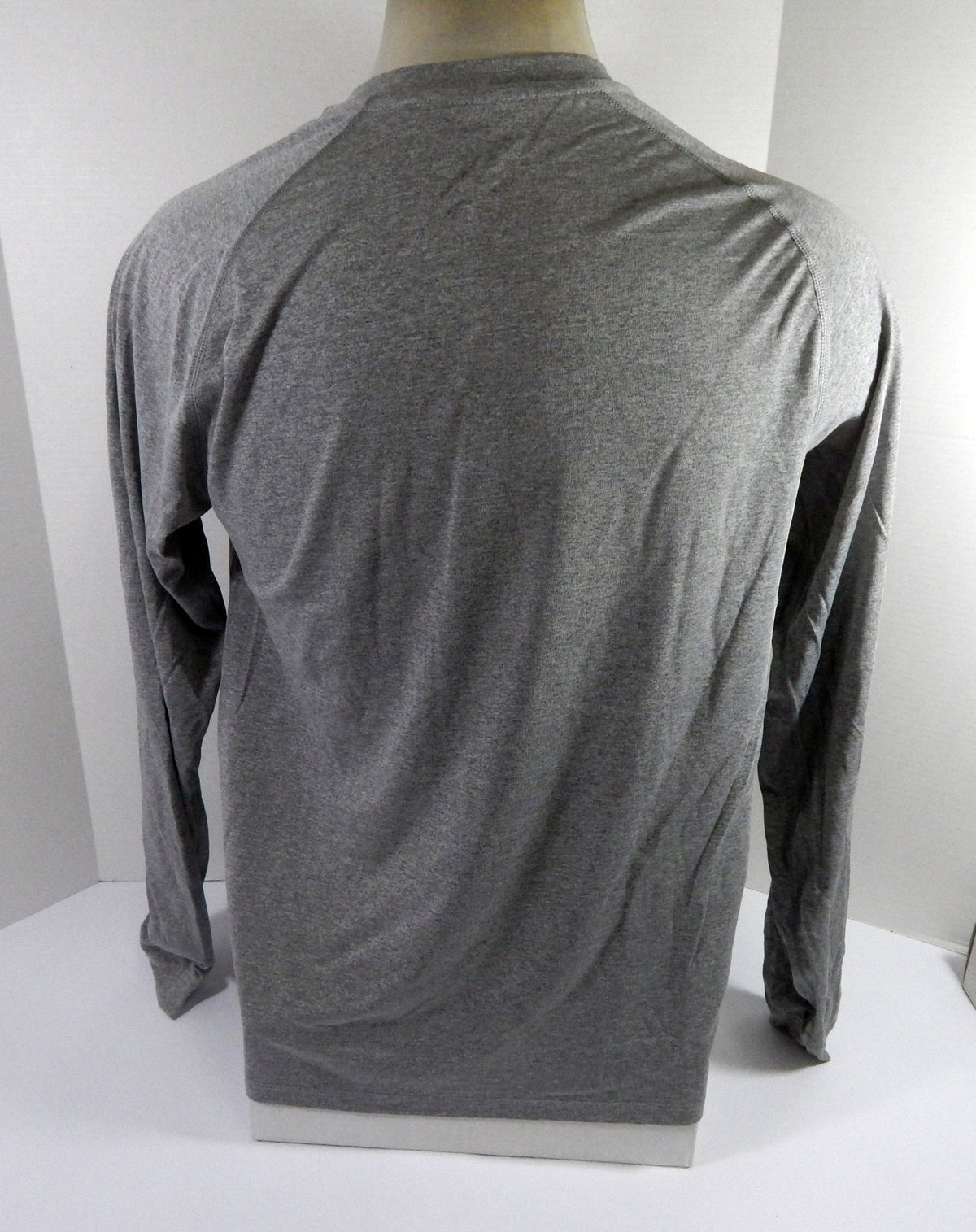 2011-12 New Orleans Hornets Team Issued Grey Training Long Sleeve Shirt M 41 - DP55741