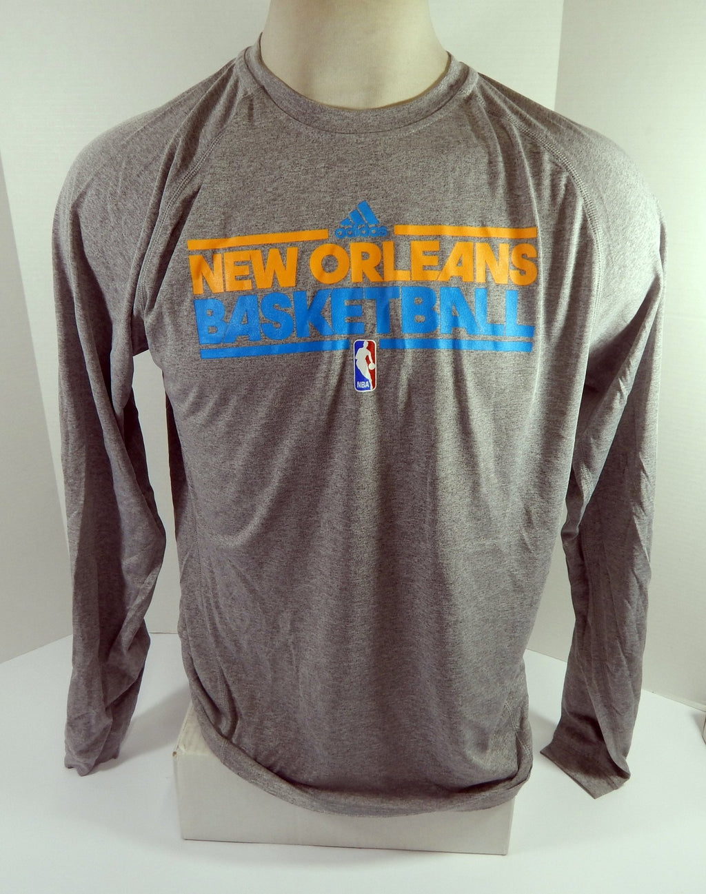2011-12 New Orleans Hornets Team Issued Grey Training Long Sleeve Shirt M 41 - DP55741