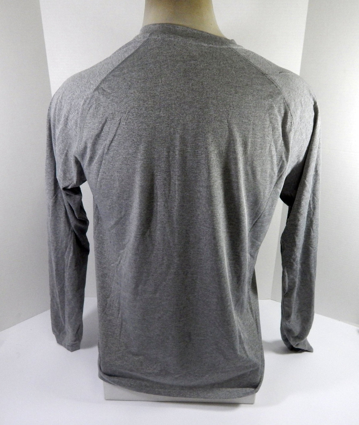 2011-12 New Orleans Hornets Team Issued Grey Training Long Sleeve Shirt M 44 - DP55744