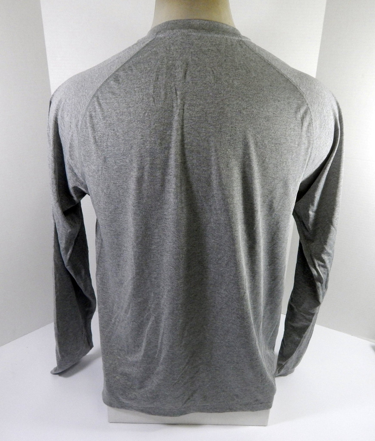 2011-12 New Orleans Hornets Team Issued Grey Training Long Sleeve Shirt M 746 - DP55746
