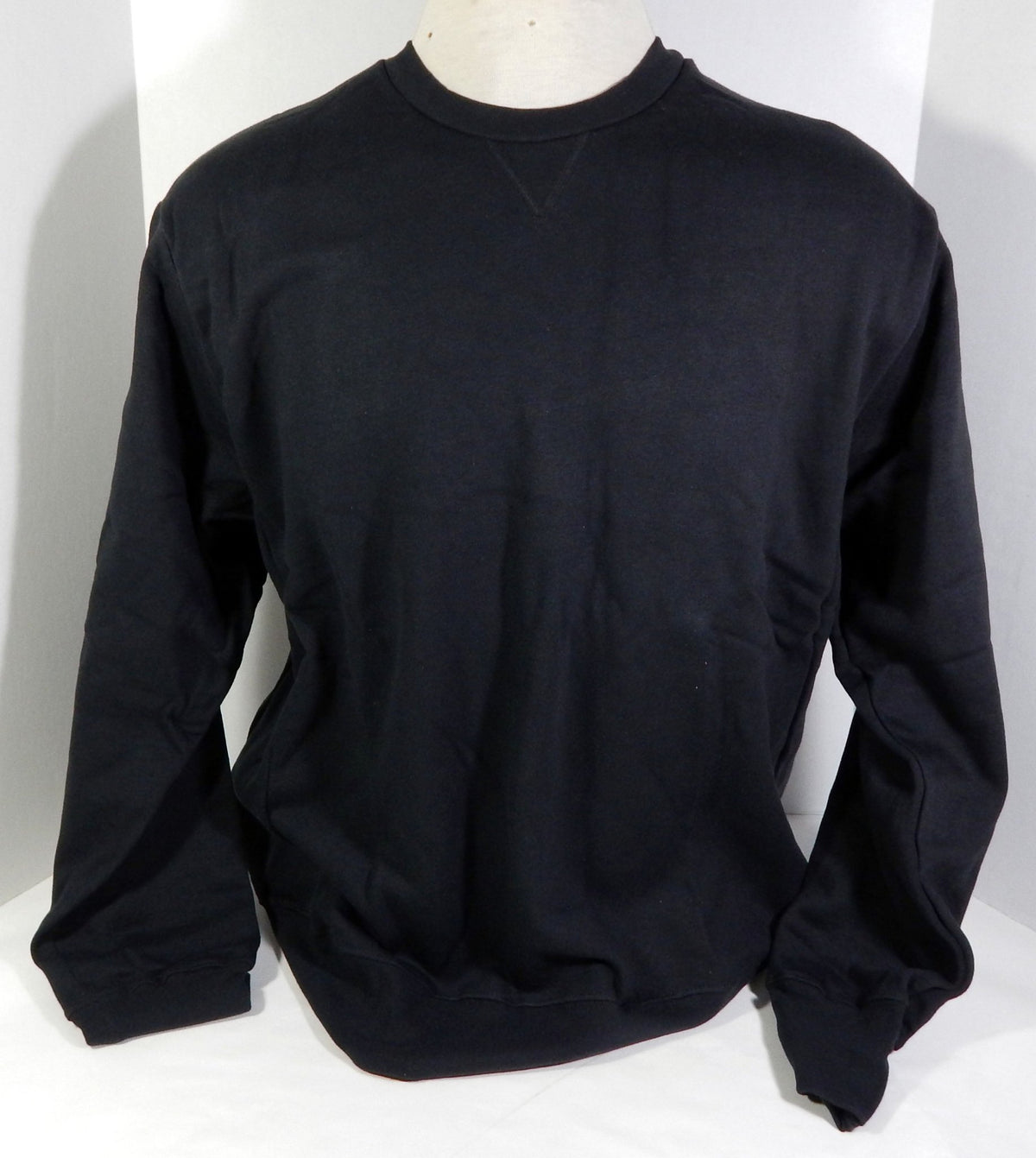 2011 NBA Basketball Team Issued BlackCore CrewNeck Sweatshirt 2010XLG XL 77S - 712277S