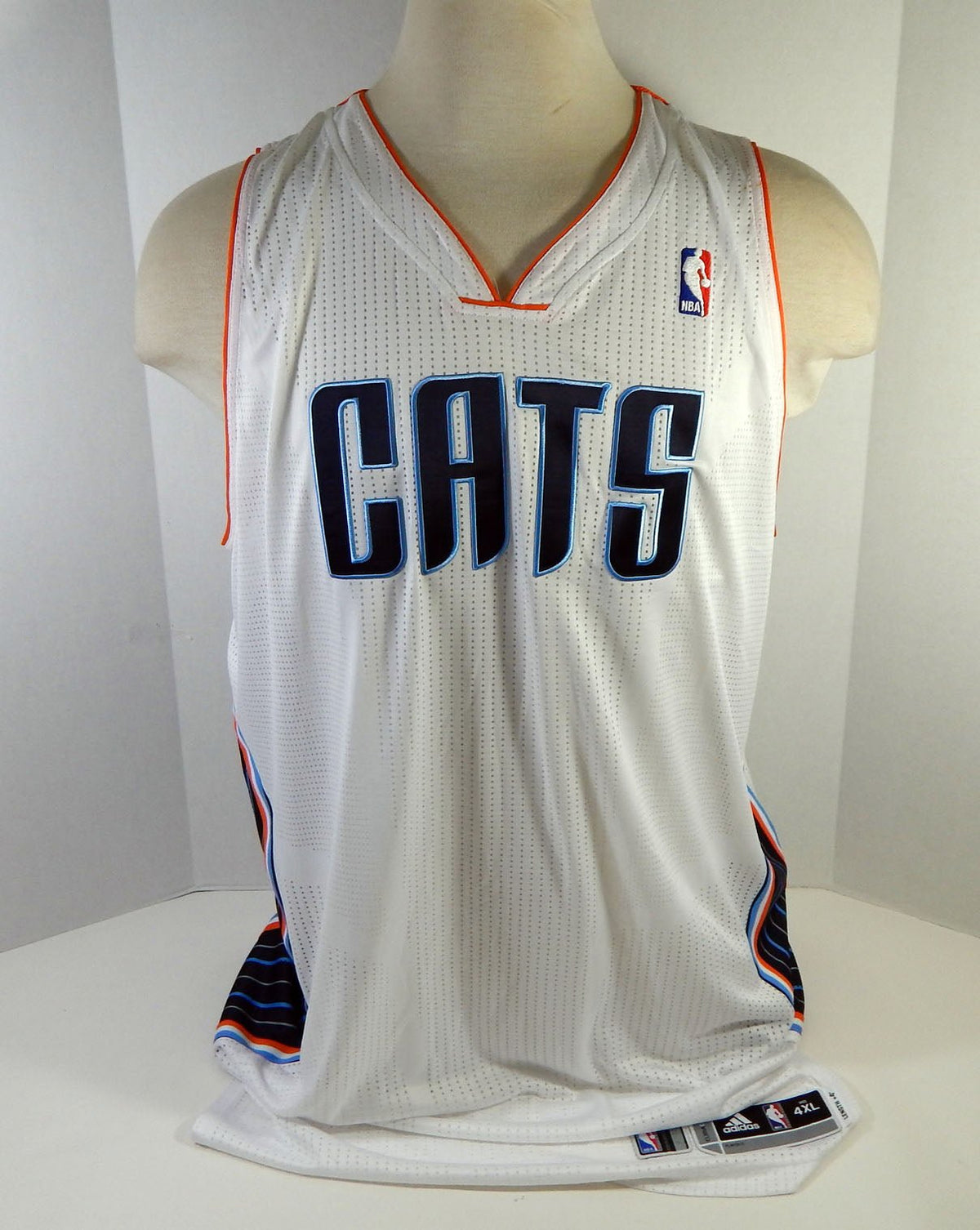 2012-13 Charlotte Bobcats Blank Game Issued White Jersey Home 4XL DP17576 - DP17576