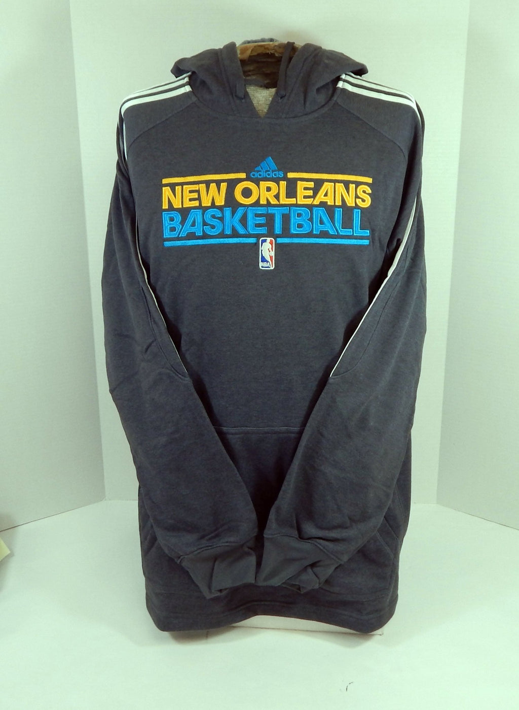 2012-13 New Orleans Hornets Team Issued Grey Hoodie Sweatshirt XL DP57401 - DP57401