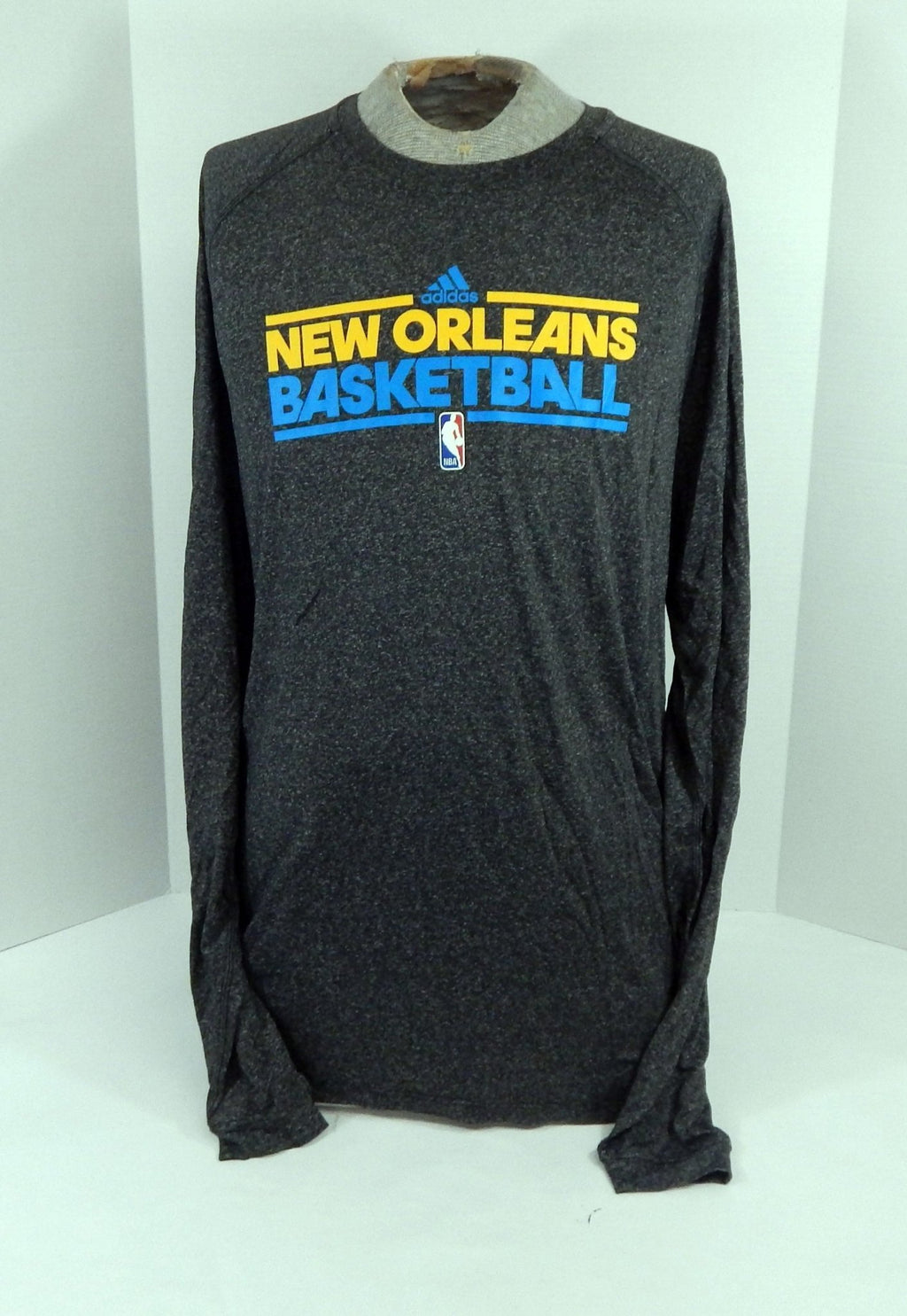 2012-13 New Orleans Hornets Team Issued Grey Long Sleeve Training Shirt L 0421 - DP60421