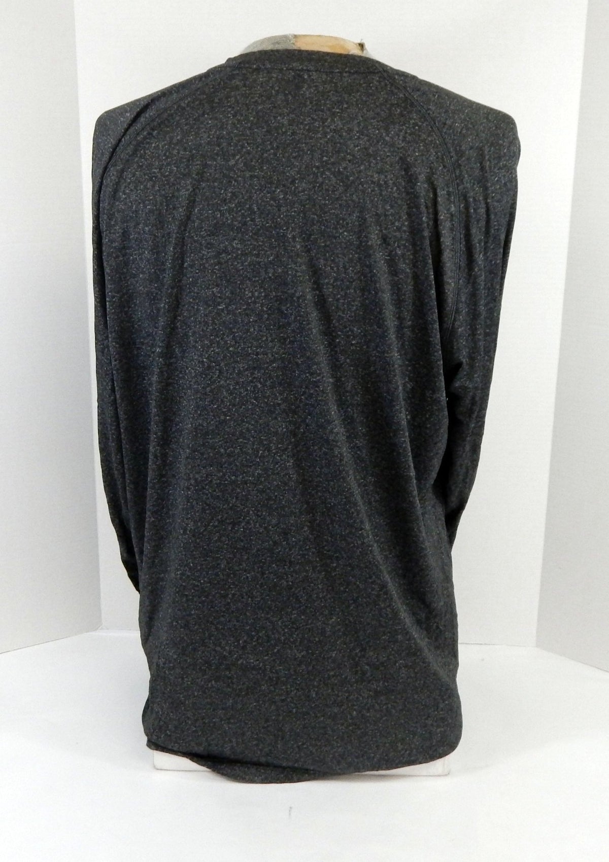 2012-13 New Orleans Hornets Team Issued Grey Long Sleeve Training Shirt L 28 - DP60428