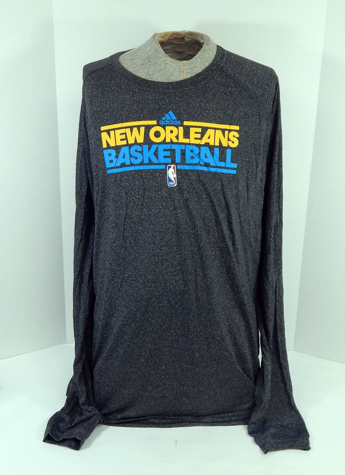 2012-13 New Orleans Hornets Team Issued Grey Long Sleeve Training Shirt L 423 - DP60423
