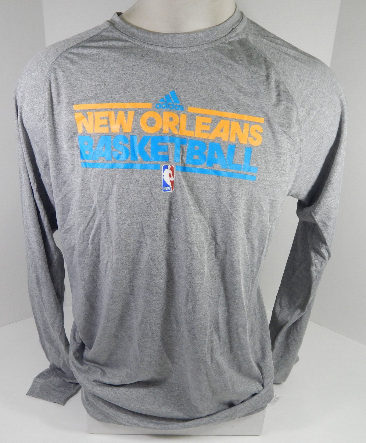 2012-13 New Orleans Hornets Team Issued Grey Long Sleeve Training Shirt LT 8610 - DP58610