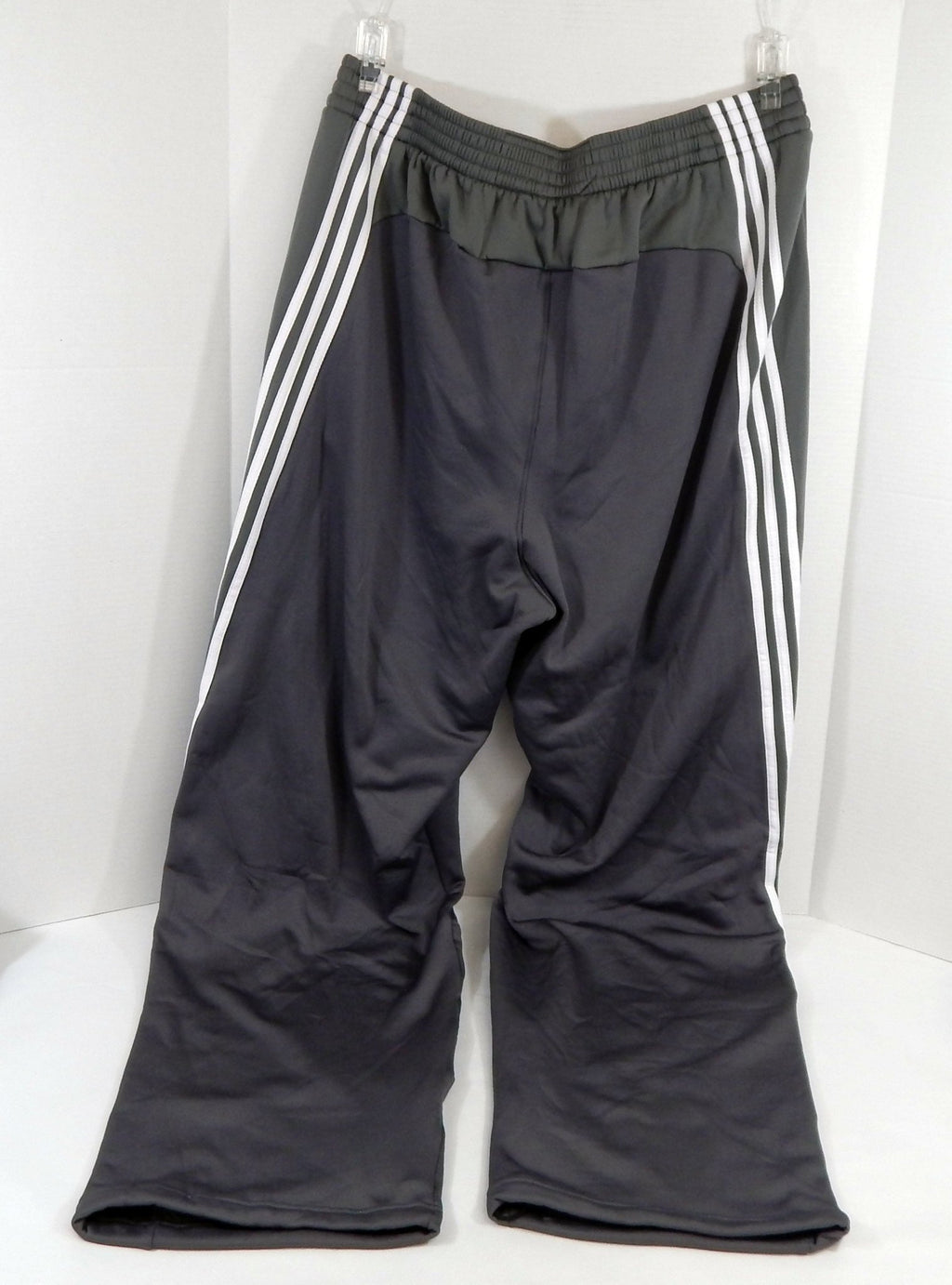 2013-14 New Orleans Pelicans Team Issued Grey Travel Pants 2XL DP60535 - DP60535