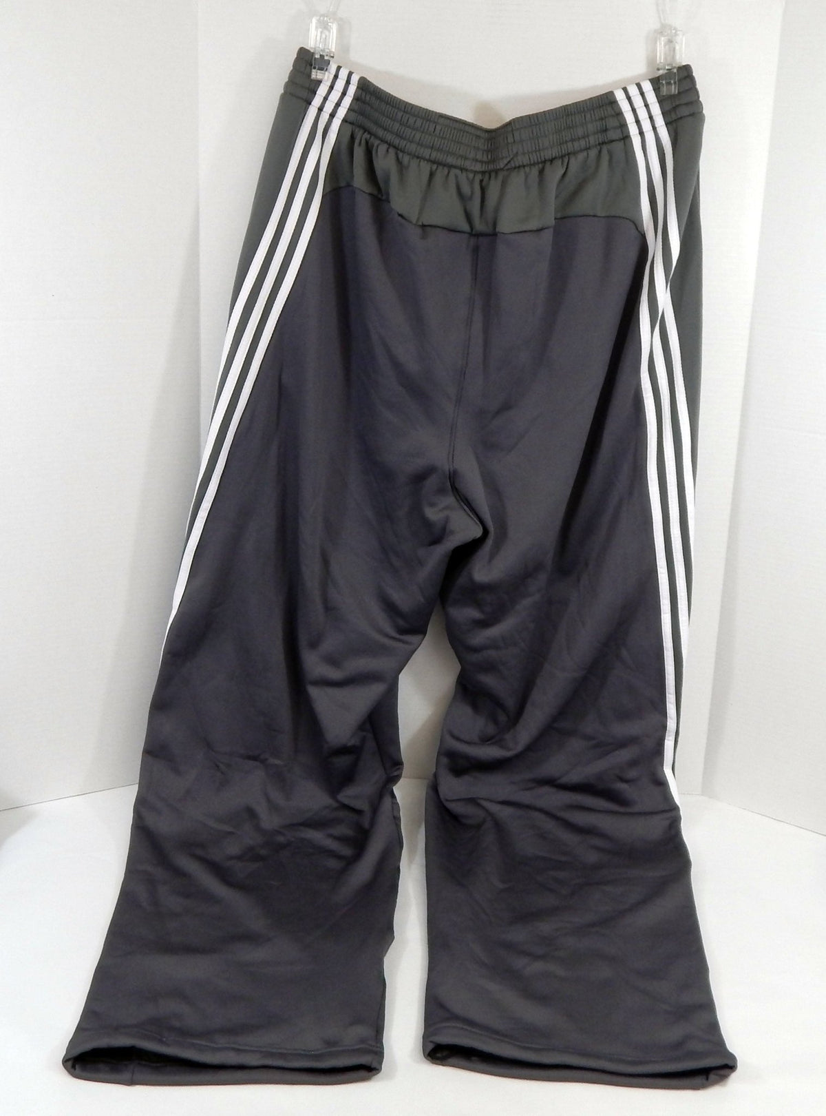 2013-14 New Orleans Pelicans Team Issued Grey Travel Pants 2XL DP60535 - DP60535