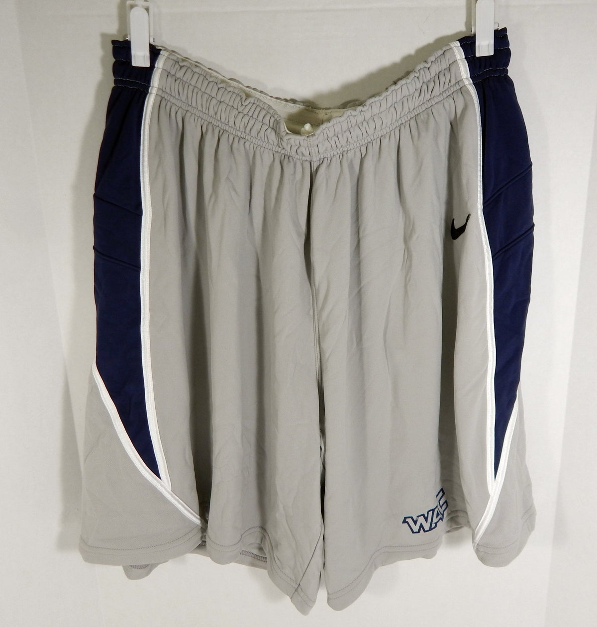 2015-16 Gonzaga Bulldogs Game Used Grey Shorts 2XL DP62860 - DP62860