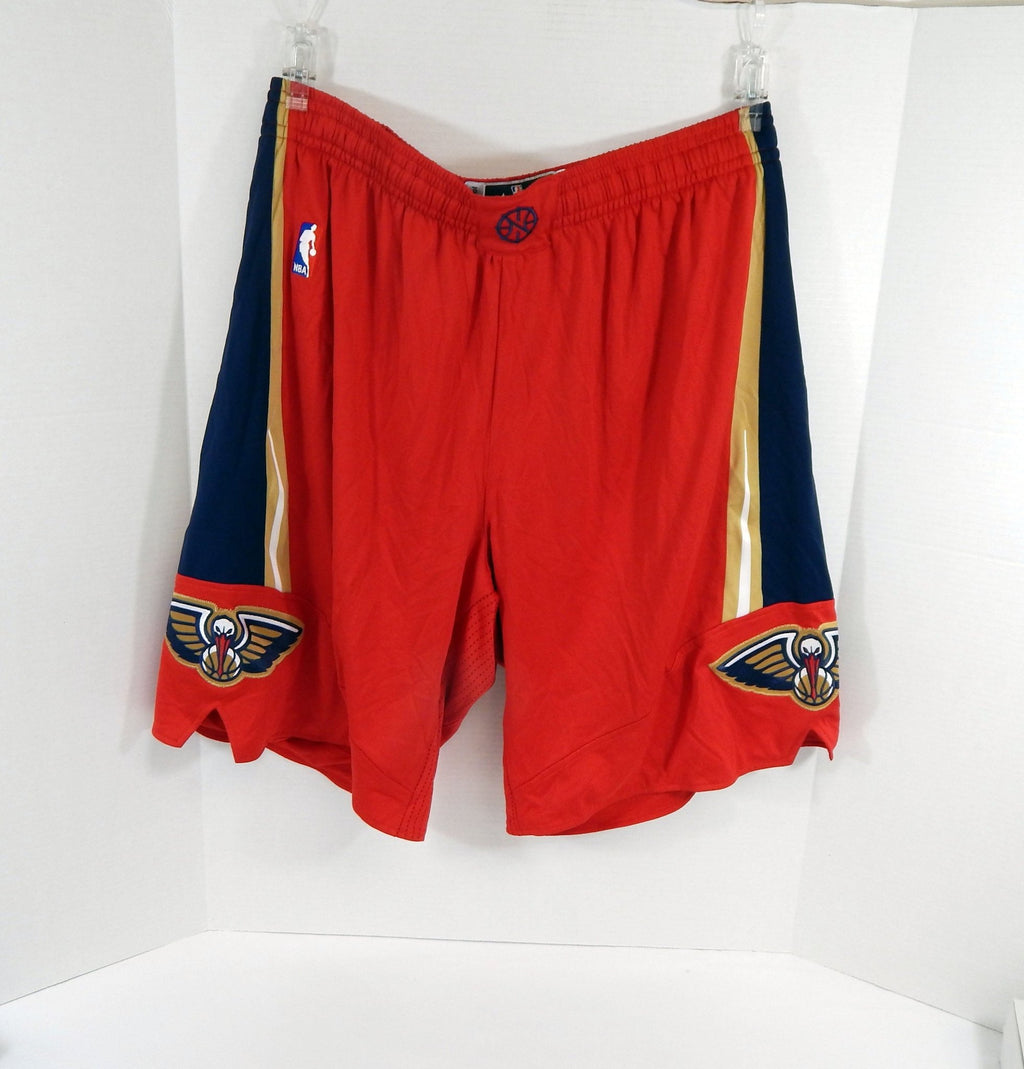 2015-16 New Orleans Pelicans Game Issued Red Shorts 3XL DP60541 - DP60541