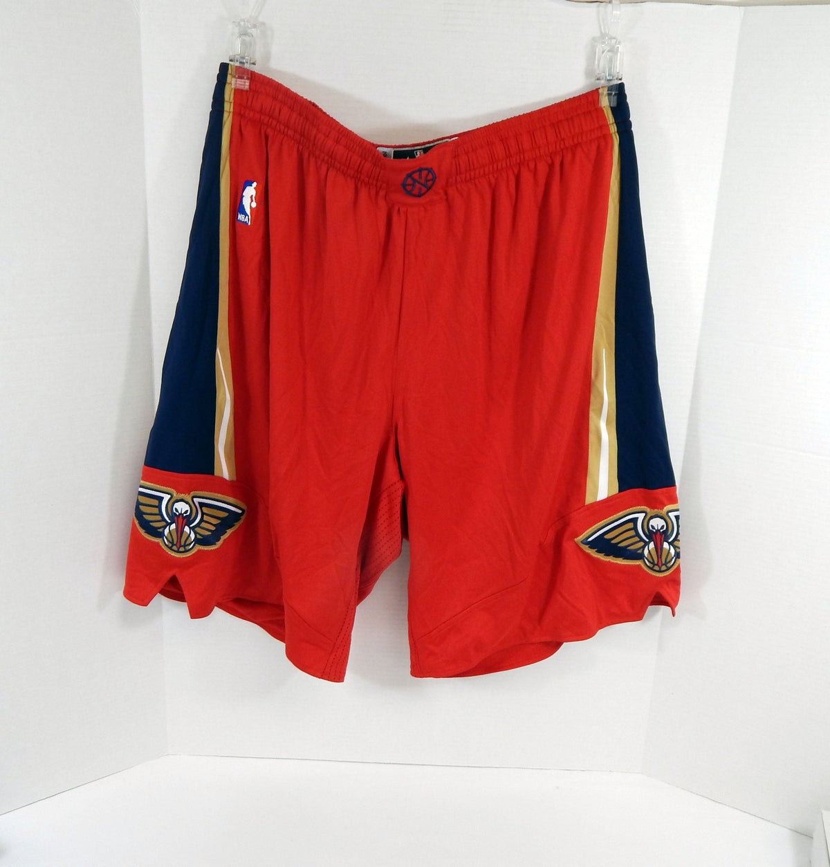 2015-16 New Orleans Pelicans Game Issued Red Shorts 3XL DP60541 - DP60541