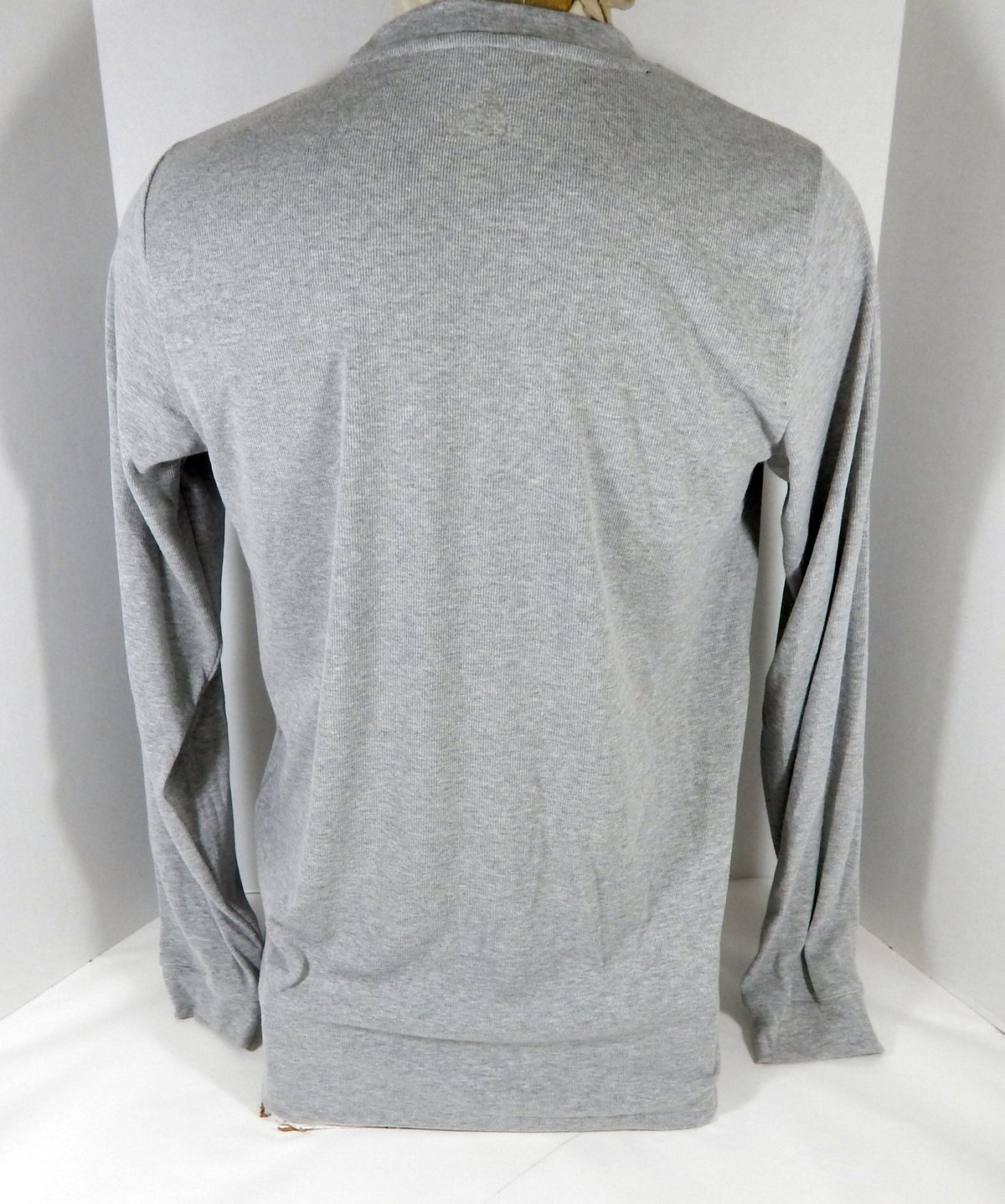 2015-16 Orlando Magic Team Issued Grey Coaches Sweater 06/15 XL2 137S - 712137S