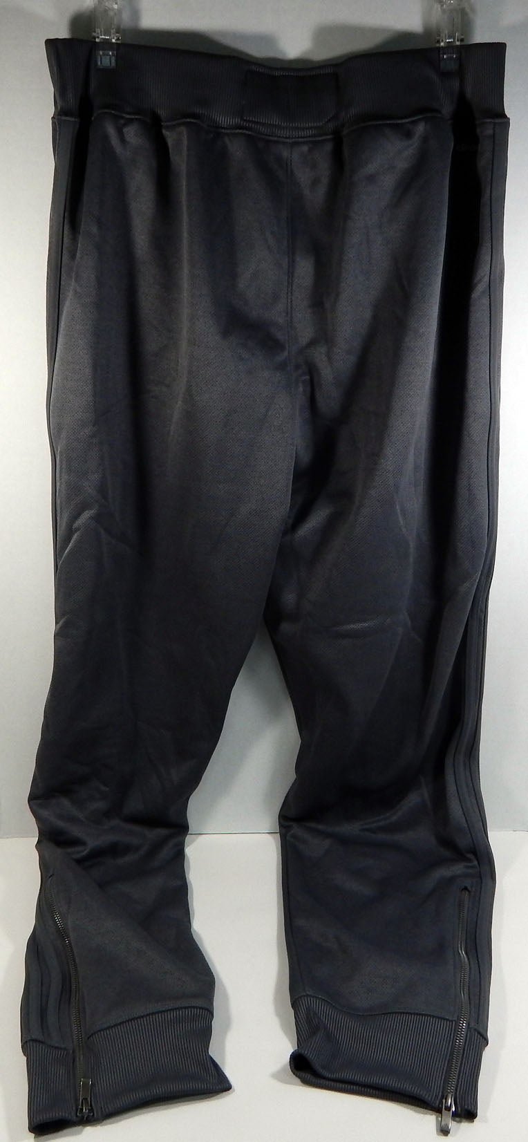 2016-17 Charlotte Hornets Game Issued Grey Warm Up Pants 2XL DP09590 - DP09590