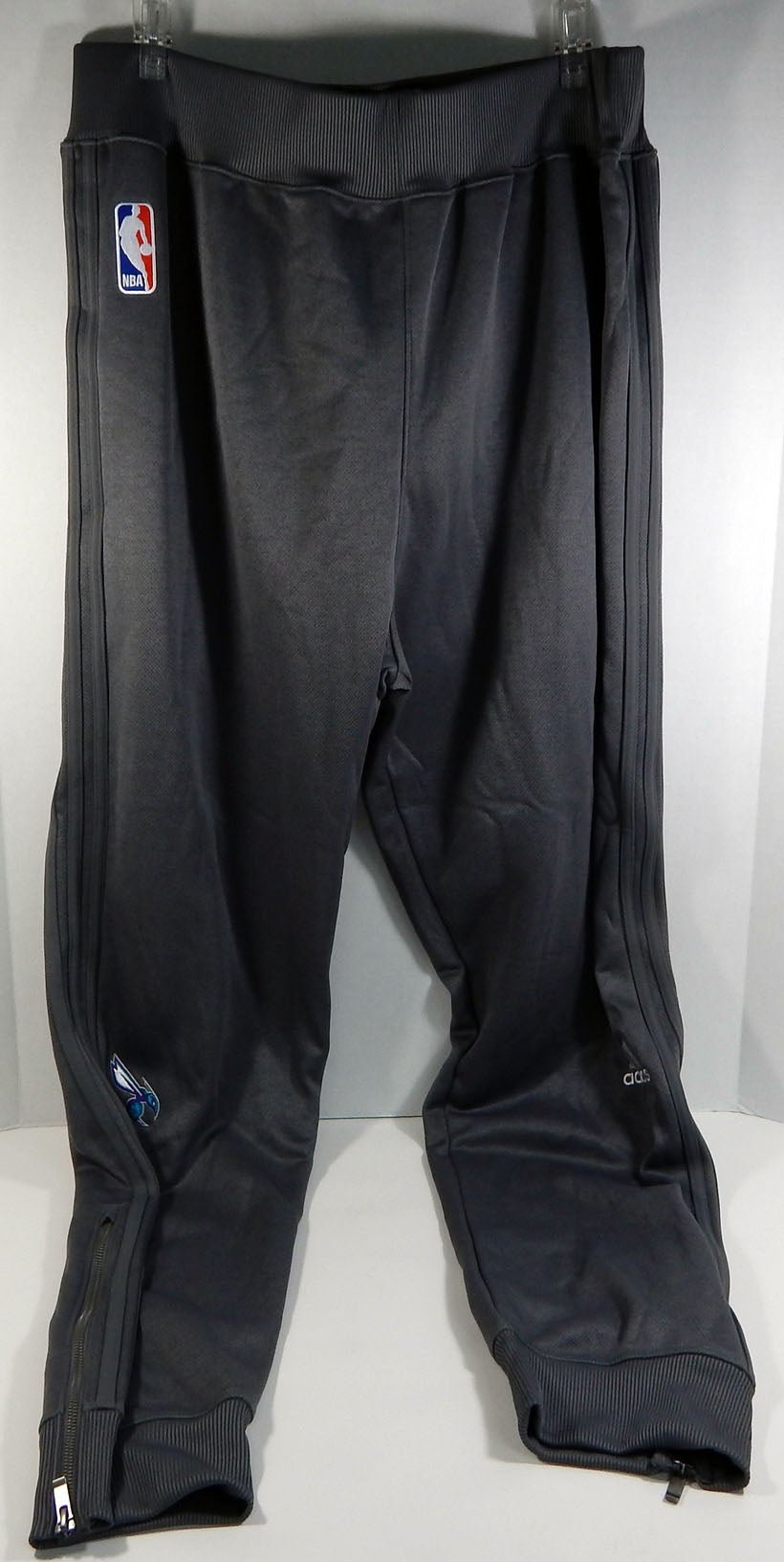 2016-17 Charlotte Hornets Game Issued Grey Warm Up Pants 2XL DP09590 - DP09590