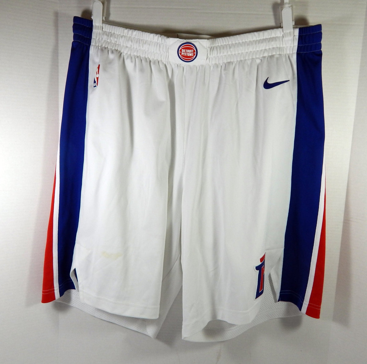 2018-19 Detroit Pistons Game Issued White Shorts 46 DP56421 - DP56421