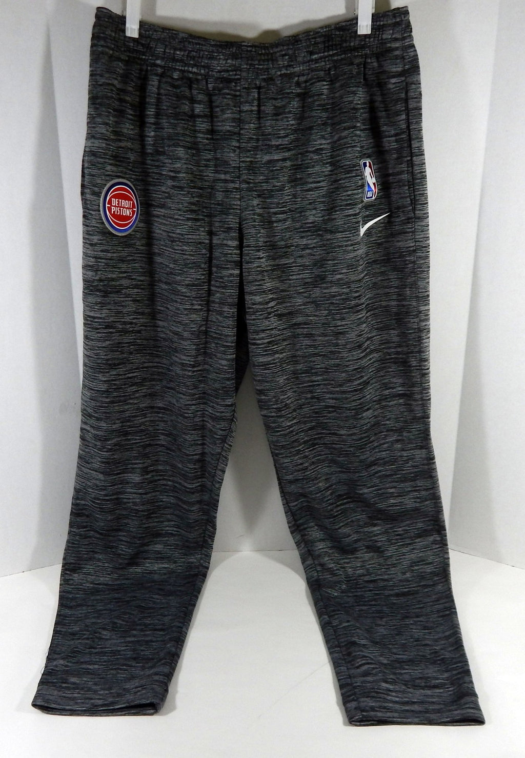 2019-20 Detroit Pistons Team Issued Grey Travel Sweat Pants AV1414-032 2XLT 73S - 712073S