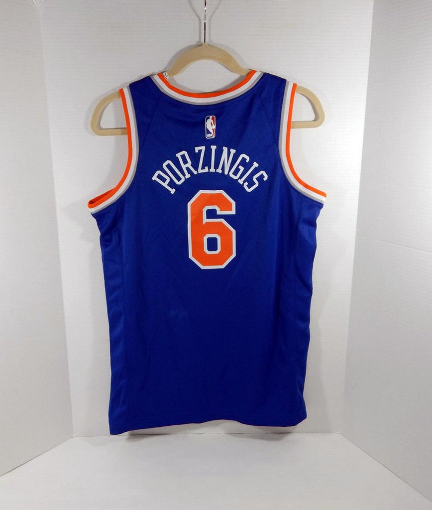 2017-18 Mens New York Knicks Kristaps Porzingis #6 Swingman Blue Jersey Nike 40 Pic2