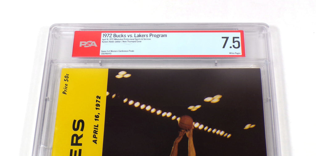 1971-72 Bucks vs Lakers NBA Basketball Playoff Program 4-16-72 PSA 7.5 Pic2