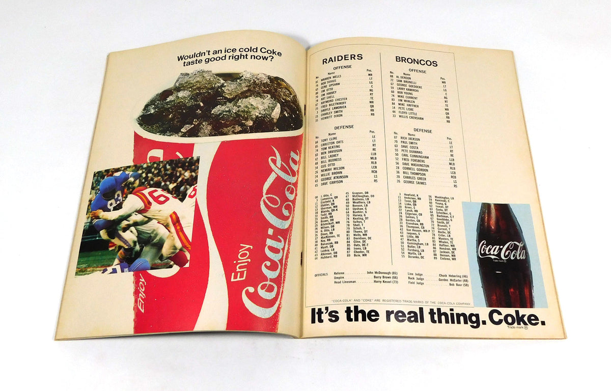 1970 Denver Broncos at Oakland Raiders NFL Football Program 10-11-70 Pic2