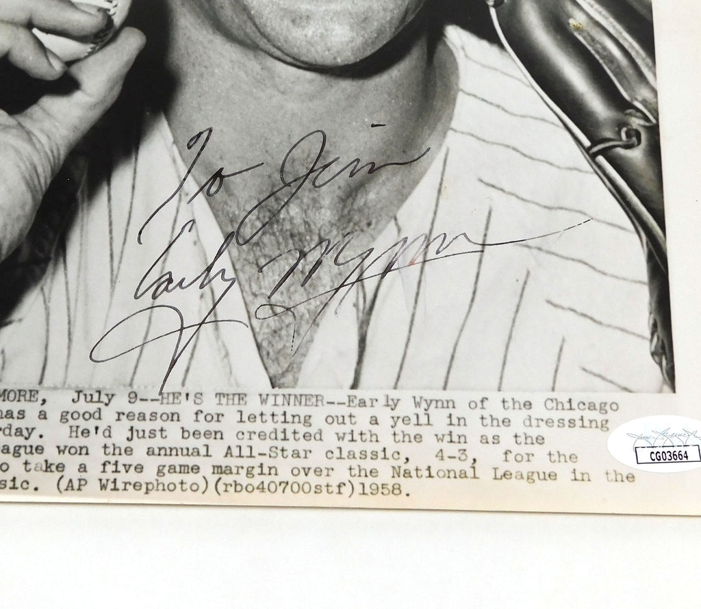 Early Wynn Signed 8 x 10 B&W Photo w/ Personalization White Sox JSA Auto Pic2