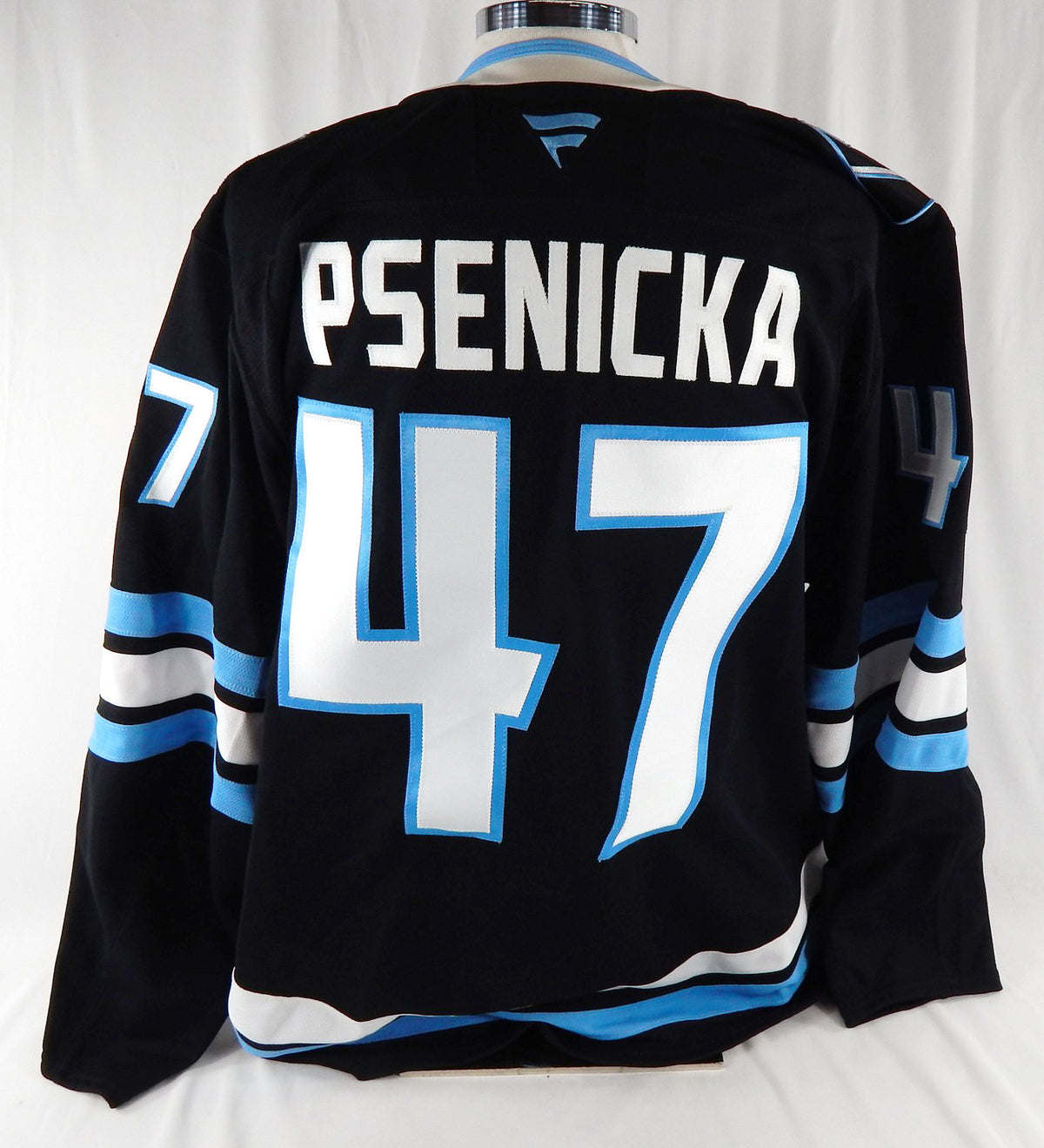 2025-26 Utah Mammoth Max Psenicka #47 Game Used Black Jersey 56 358 Pic2