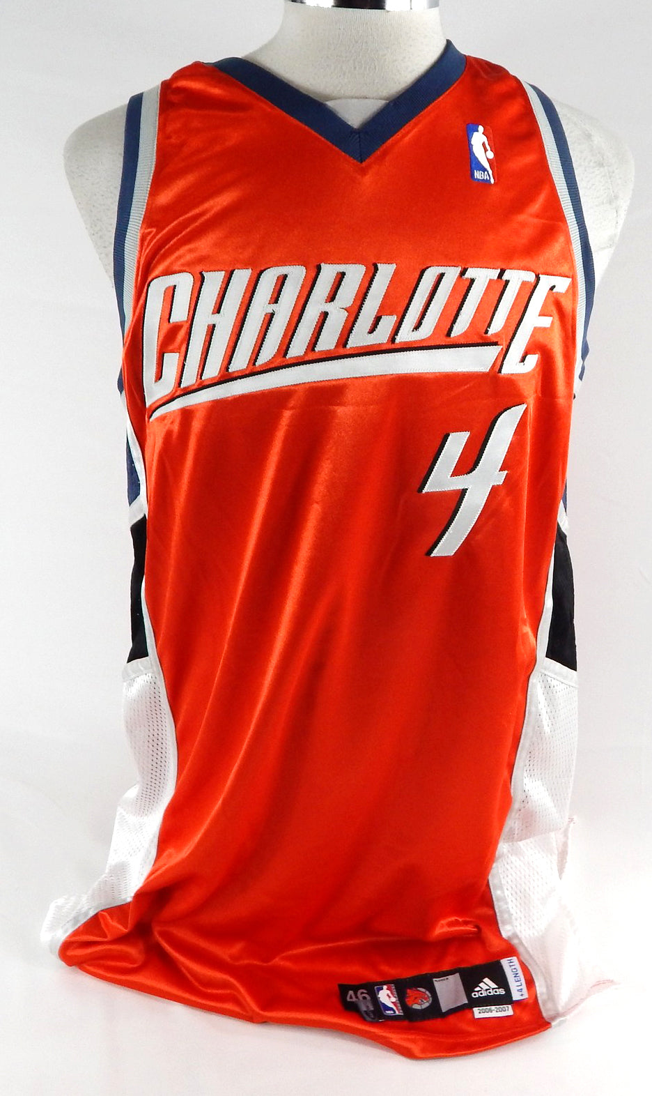 2006-07 Charlotte Bobcats Will Conroy #4 Game Issued Orange Jersey 46 002