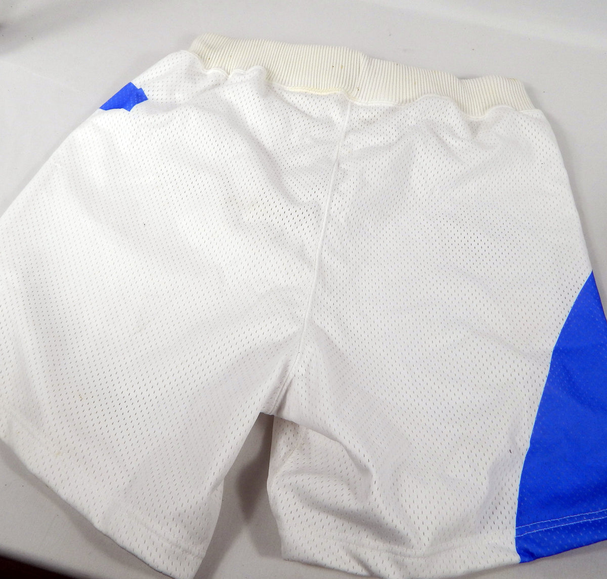 1994-95 Cleveland Cavaliers Game Issued White Shorts 40 234 Pic2