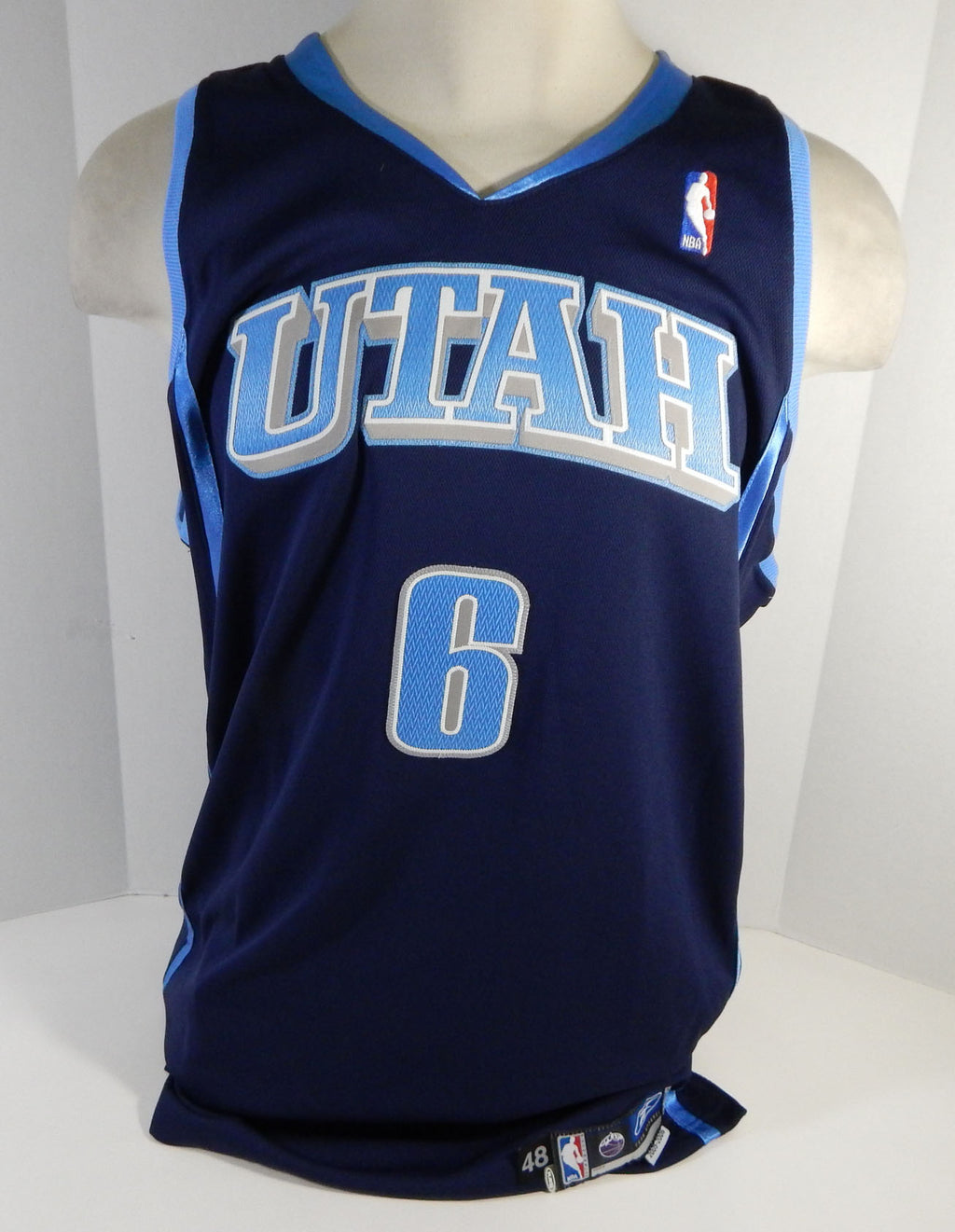 2005-06 Utah Jazz Othyus Jeffers #6 Game Issued Navy Jersey 48 DP13838 Pic2