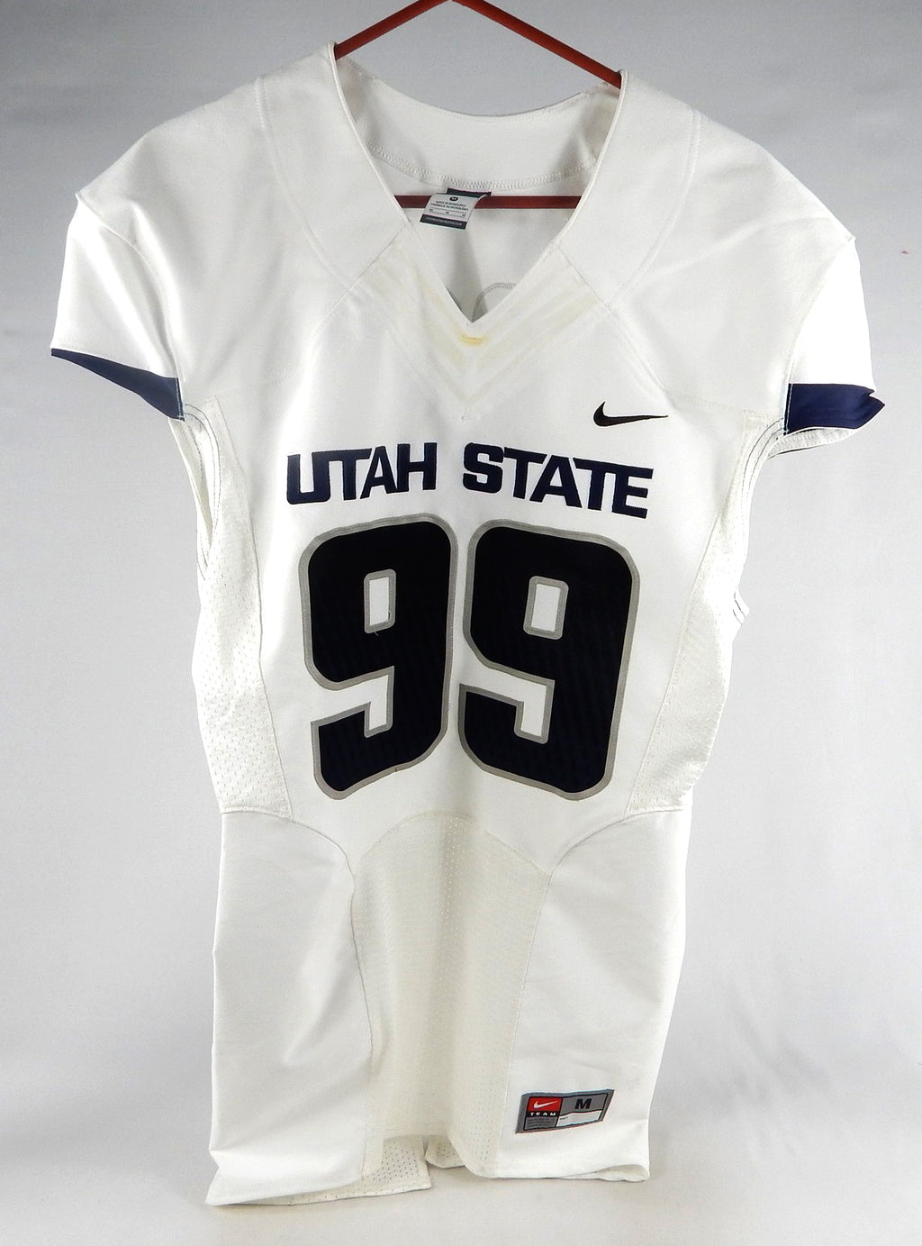 2013-15 Utah State Aggies #99 Game Used White Jersey Name Plate Removed M 107