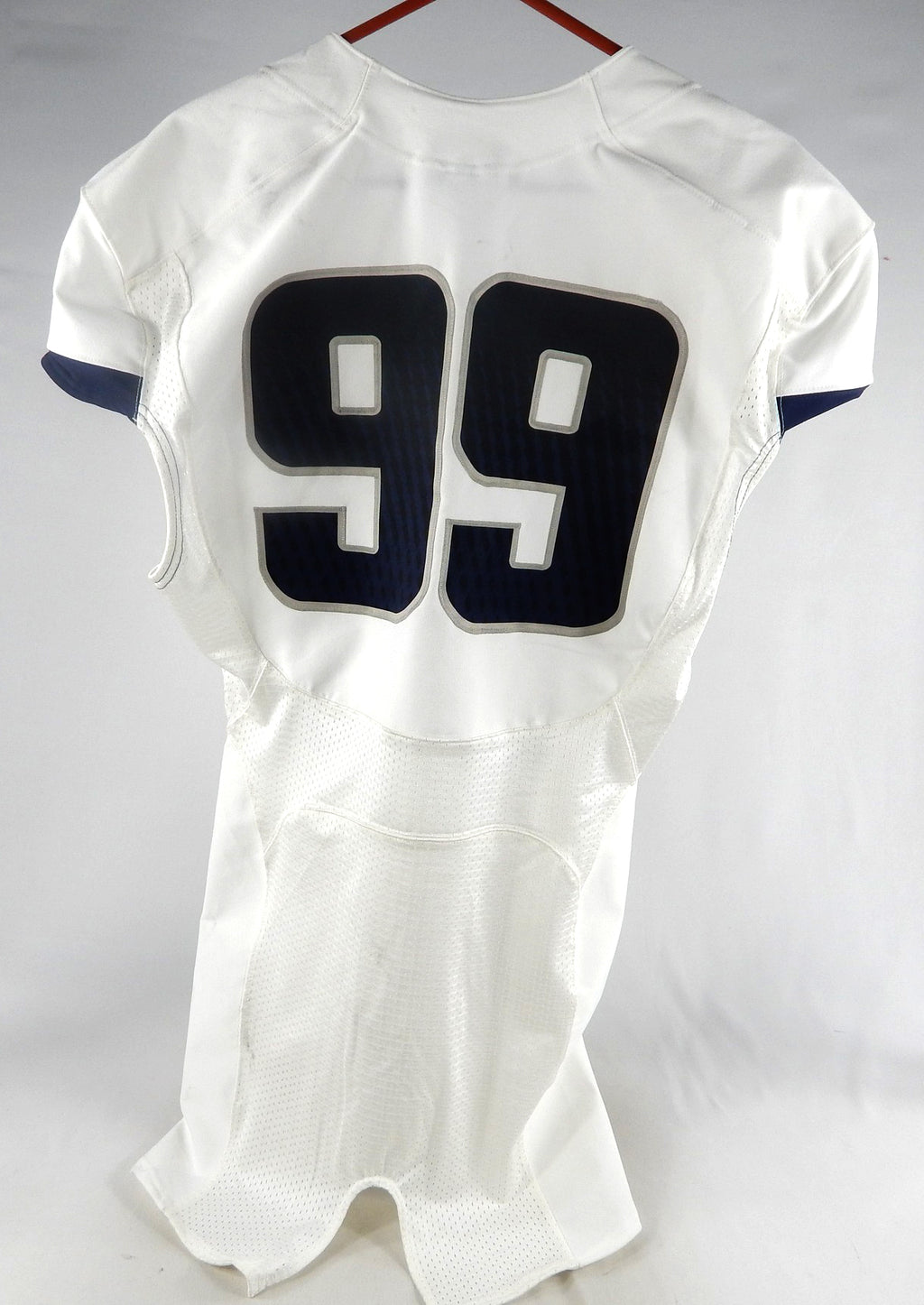 2013-15 Utah State Aggies #99 Game Used White Jersey Name Plate Removed M 107 Pic2