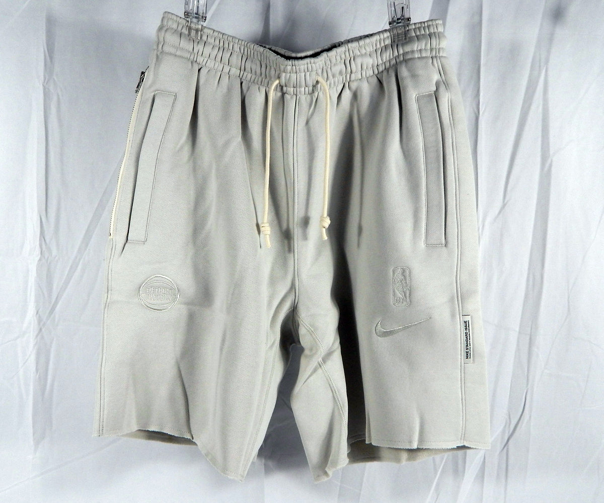 2020-21 Detroit Pistons Team Issued Cream Travel Shorts CN4654-072 M 89S