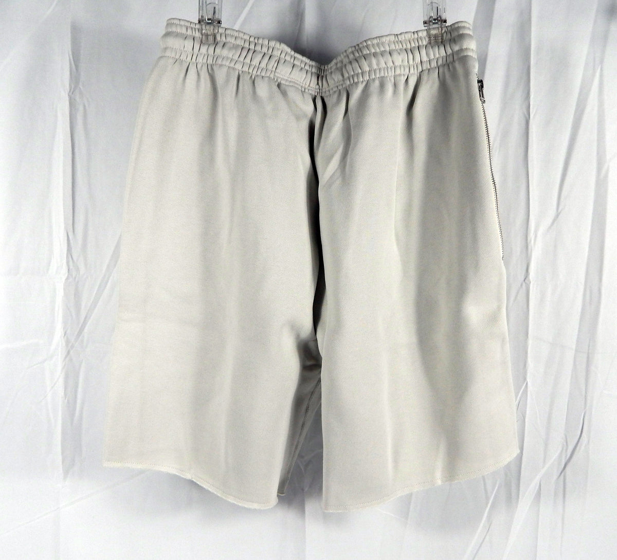2020-21 Detroit Pistons Team Issued Cream Travel Shorts CN4654-072 M 89S Pic2