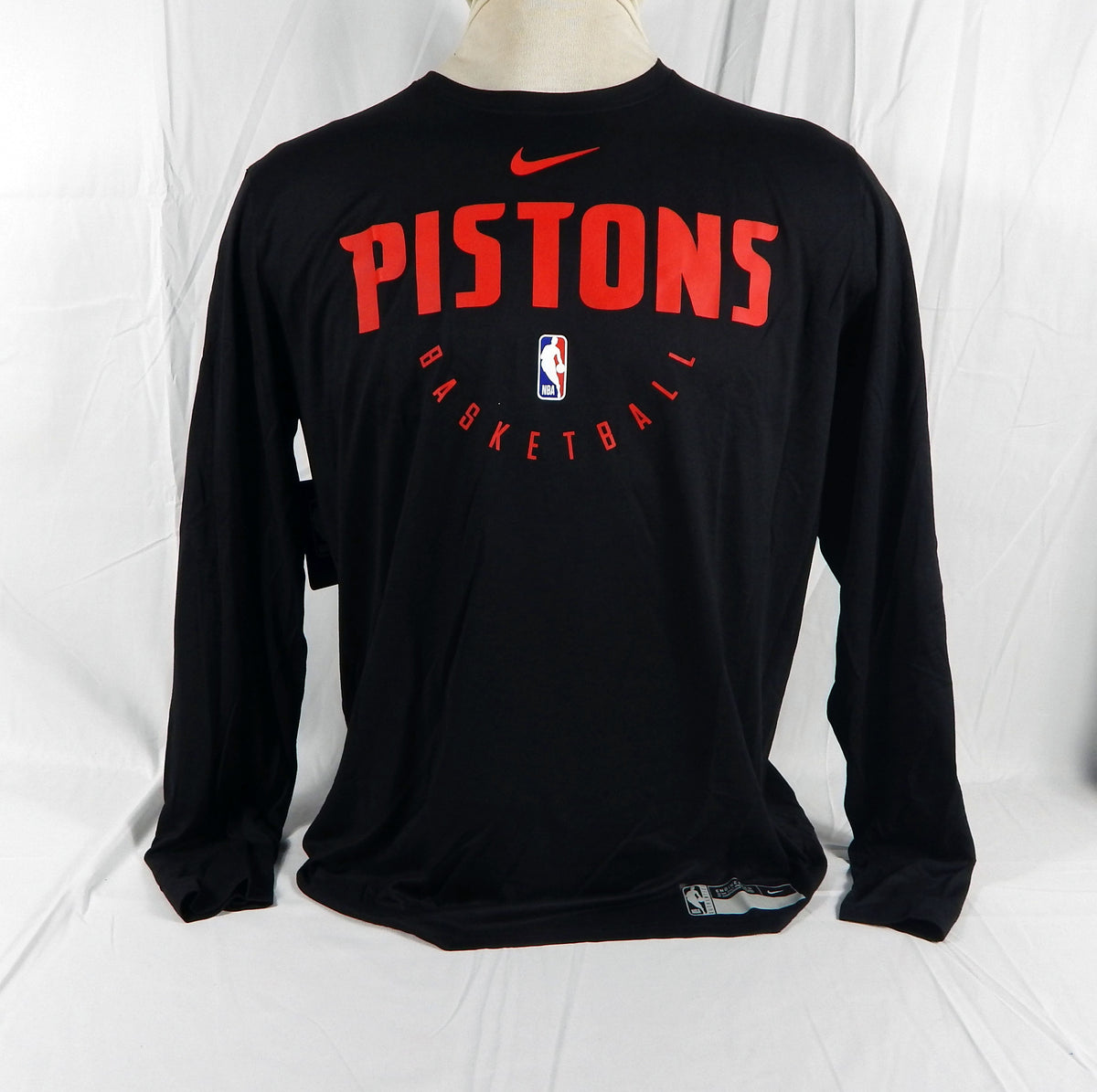 2018-19 Detroit Pistons Team Issued Black Long Sleeve Training Shirt Nike XLT 4S