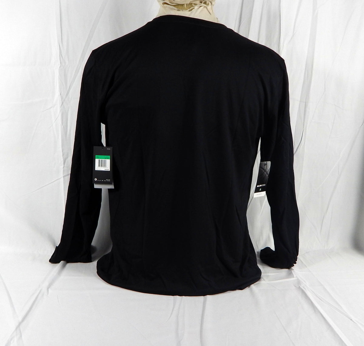 2018-19 Detroit Pistons Team Issued Black Long Sleeve Training Shirt Nike XLT 4S Pic2