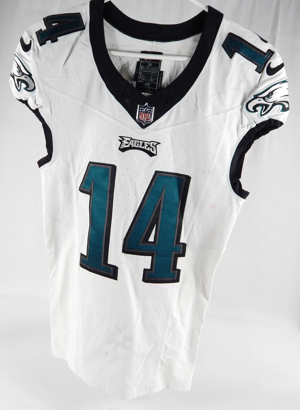 2023 Philadelphia Eagles Kenneth Gainwell #14 Game Used White Jersey 38 DP86840