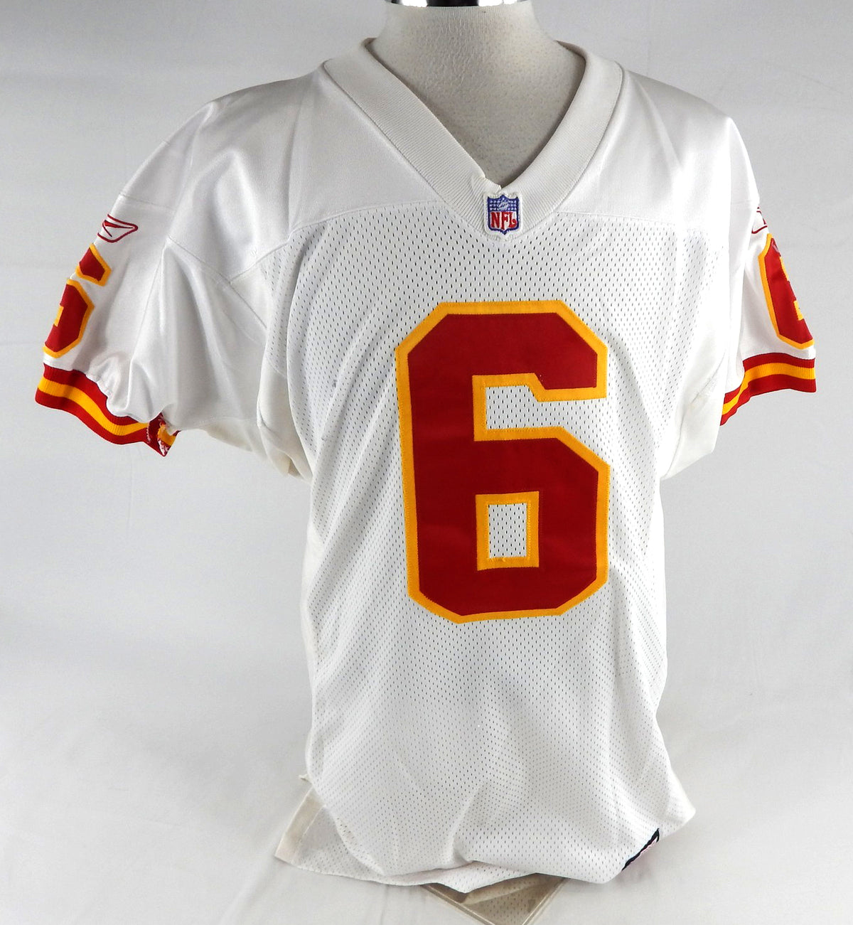 2001 Kansas City Chiefs Bubby Brister #6 Game Used White Jersey 42 968 Pic2