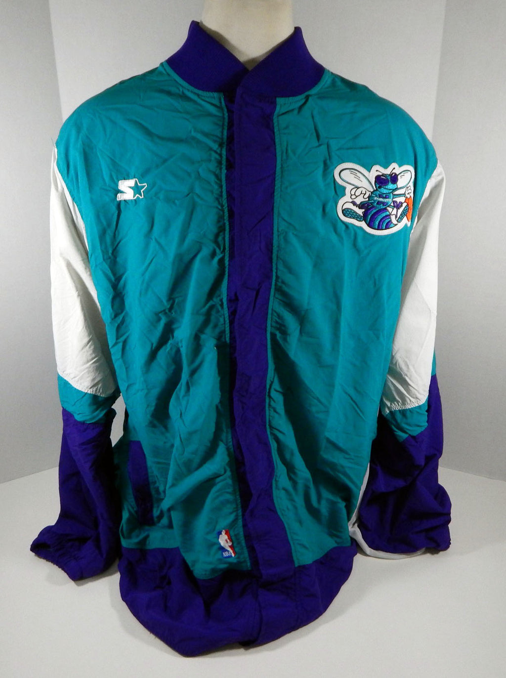 1997-98 Charlotte Hornets Matt Geiger #52 Game Used White Teal Warm Up Jacket 75