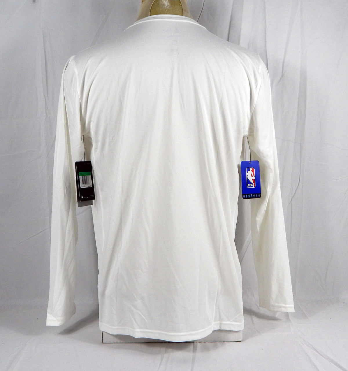 2018-19 Detroit Pistons Team Issued White Long Sleeve Training Shirt Nike XL 18S Pic2