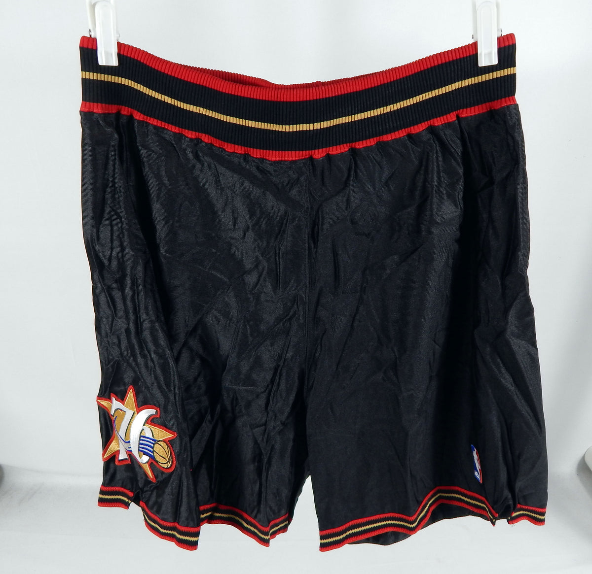 2000s Philadelphia 76ers Game Issued Black Shorts 38 DP72354